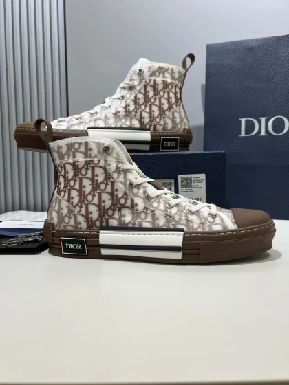 Dior B23